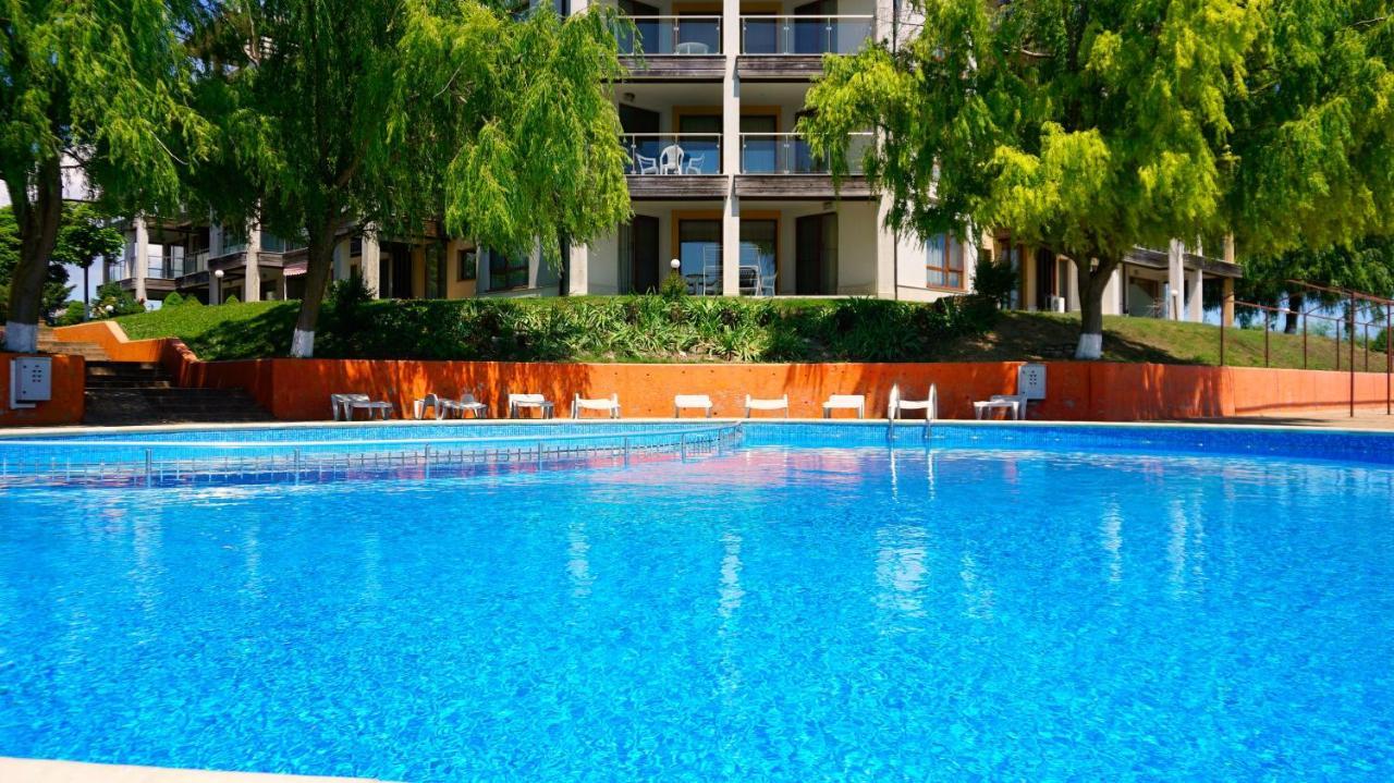 Морски Апартаменти Джулай Морнинг - July Morning Sea View Apartments Kavarna Eksteriør billede