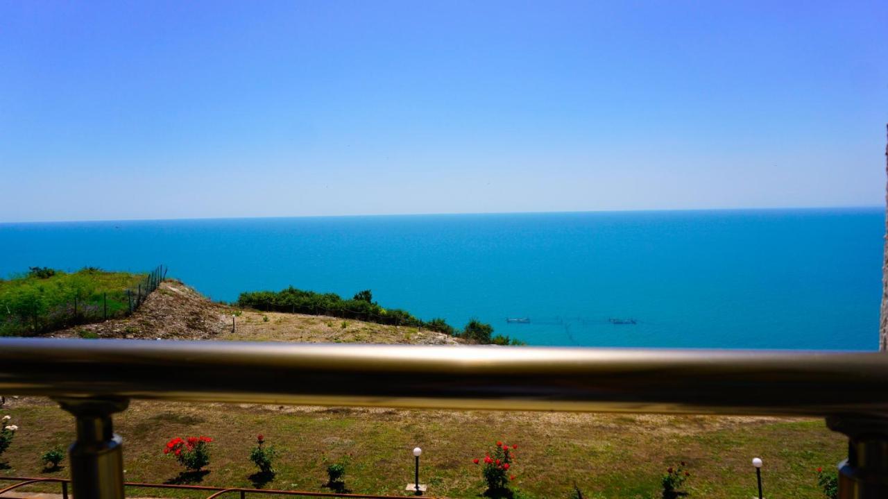 Морски Апартаменти Джулай Морнинг - July Morning Sea View Apartments Kavarna Eksteriør billede