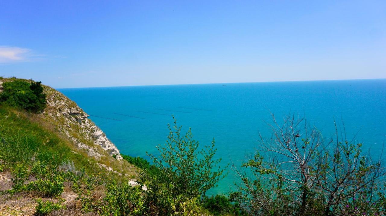 Морски Апартаменти Джулай Морнинг - July Morning Sea View Apartments Kavarna Eksteriør billede
