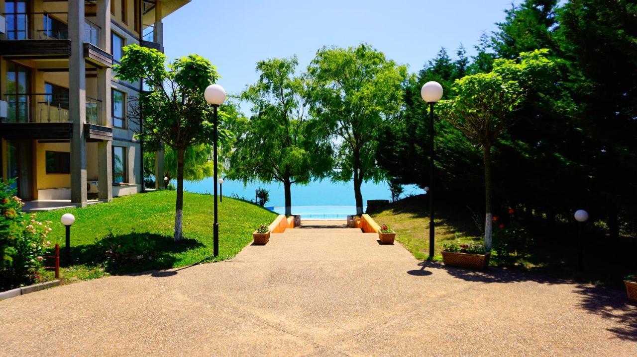 Морски Апартаменти Джулай Морнинг - July Morning Sea View Apartments Kavarna Eksteriør billede