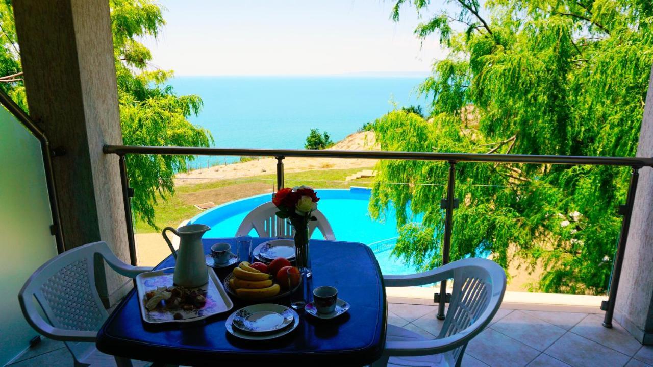 Морски Апартаменти Джулай Морнинг - July Morning Sea View Apartments Kavarna Eksteriør billede