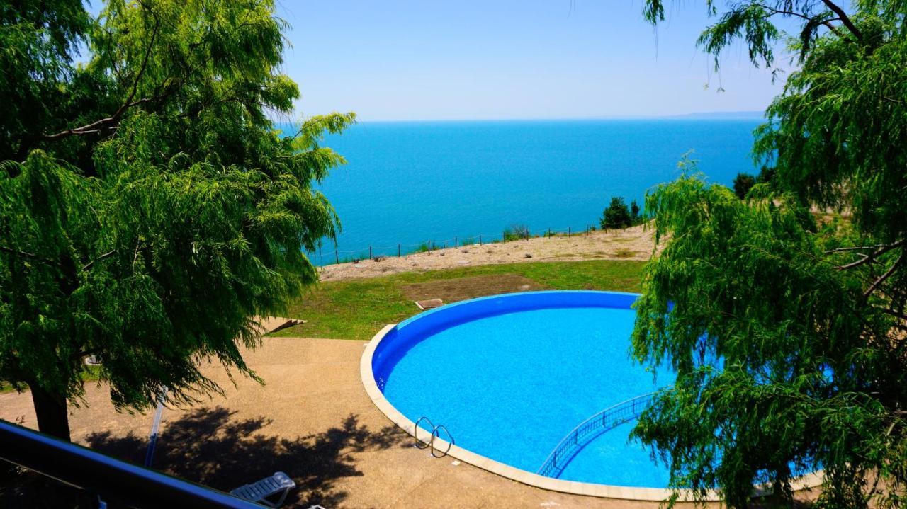 Морски Апартаменти Джулай Морнинг - July Morning Sea View Apartments Kavarna Eksteriør billede
